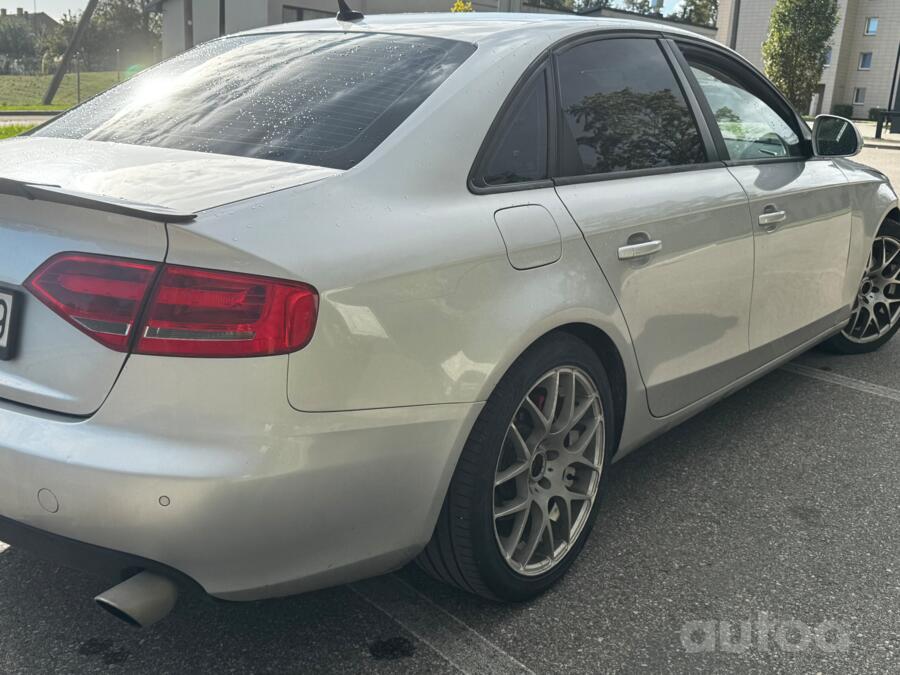 Audi A4 B8/8K Sedan 4-doors