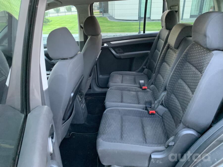 Volkswagen Touran 1 generation [restyling] Minivan 5-doors