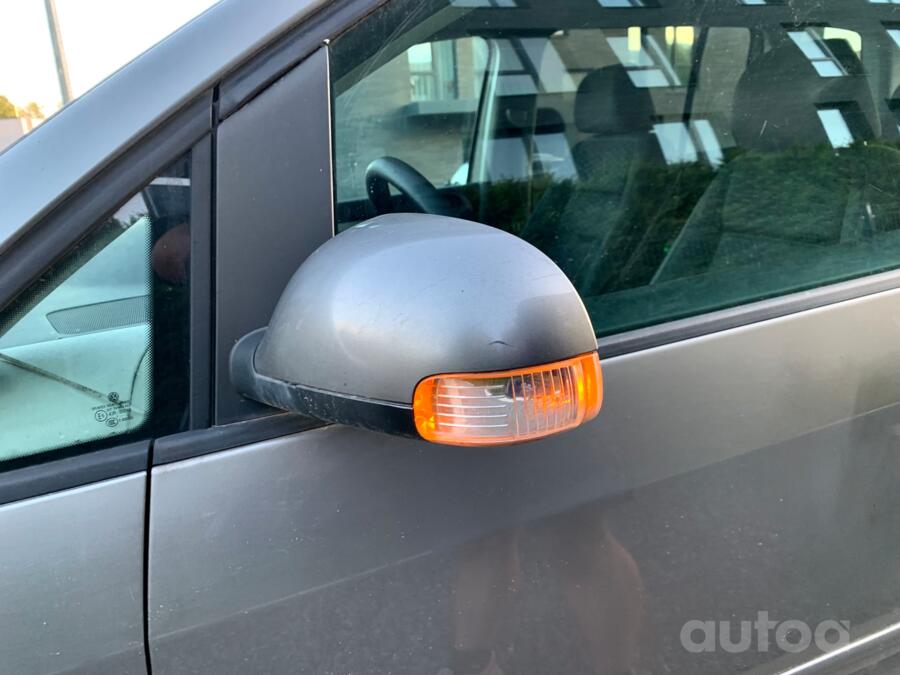 Volkswagen Touran 1 generation [restyling] Minivan 5-doors