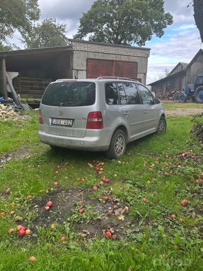 Volkswagen Touran 1 generation Minivan