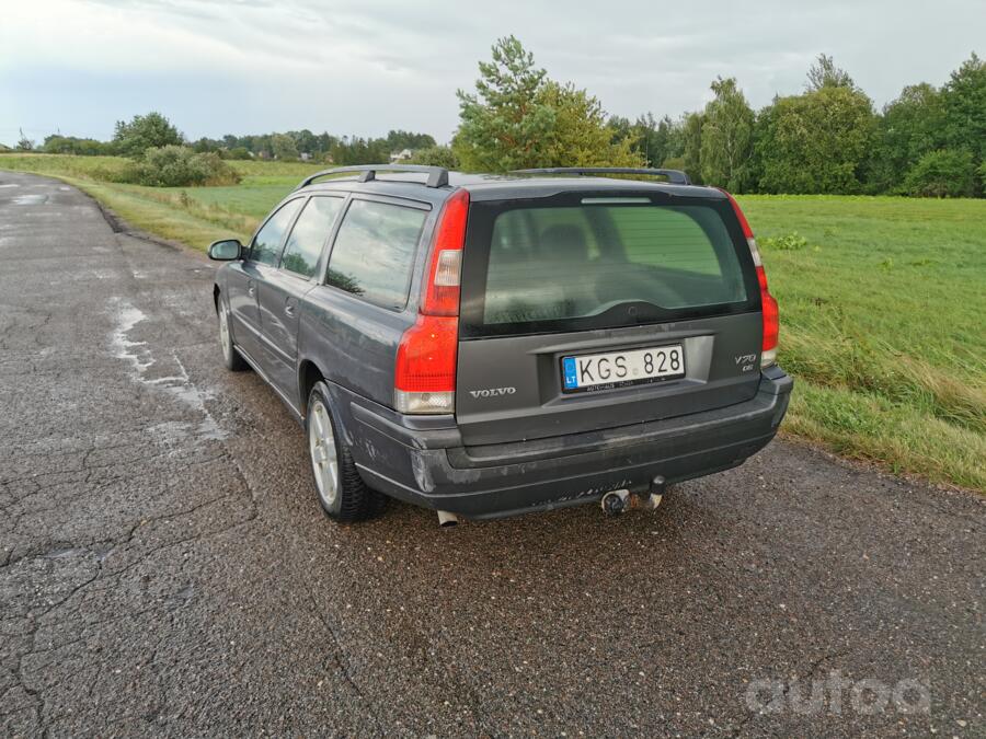 Volvo V70 2 generation wagon