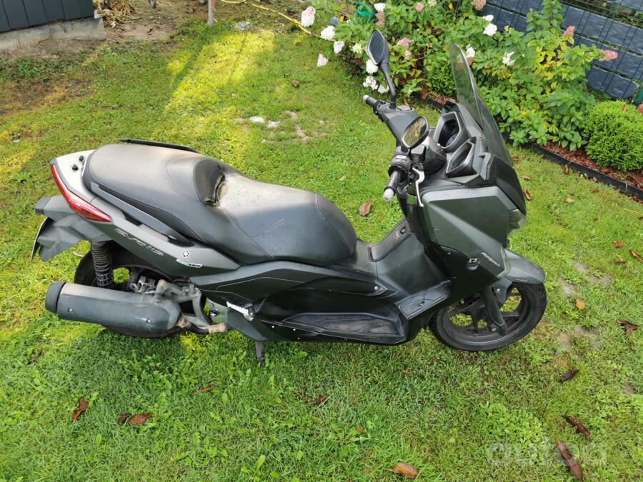 Yamaha X-MAX