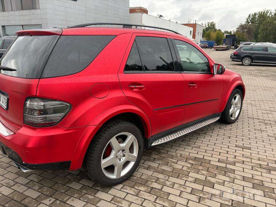 Mercedes-Benz M-Class W164 Crossover 5-doors