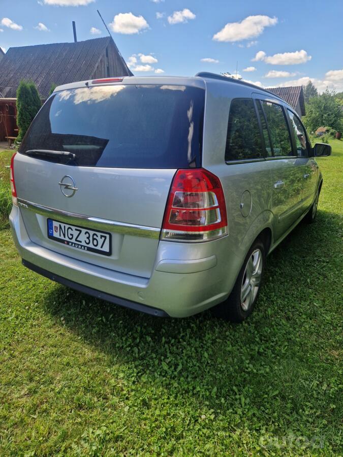 Opel Zafira B Minivan 5-doors