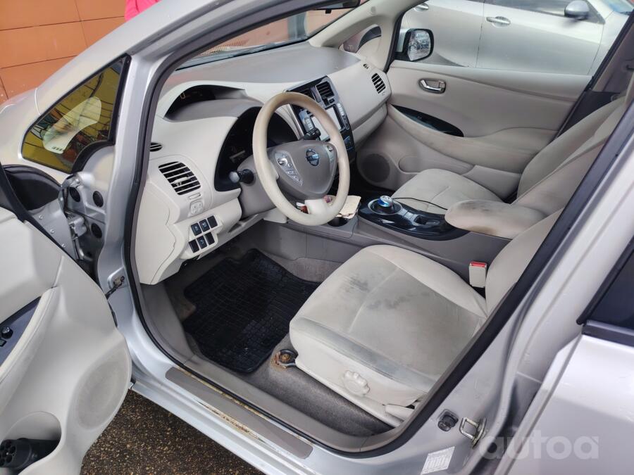 Nissan Leaf 1 generation Hatchback