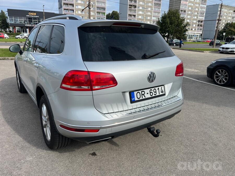 Volkswagen Touareg 2 generation [restyling] Crossover