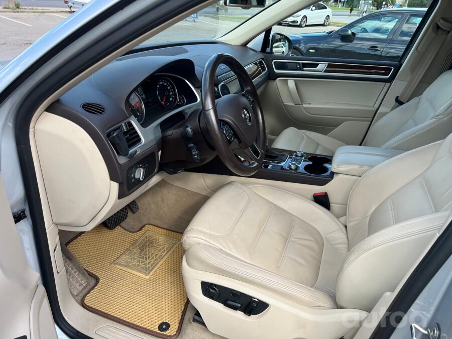 Volkswagen Touareg 2 generation [restyling] Crossover