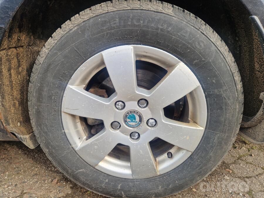 Skoda Octavia 2 generation [restyling] Combi wagon 5-doors