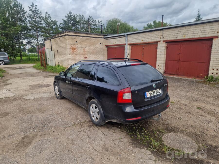 Skoda Octavia 2 generation [restyling] Combi wagon 5-doors