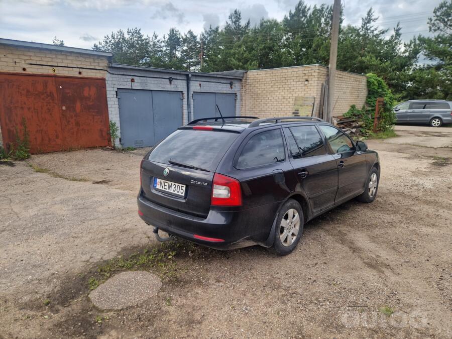 Skoda Octavia 2 generation [restyling] Combi wagon 5-doors
