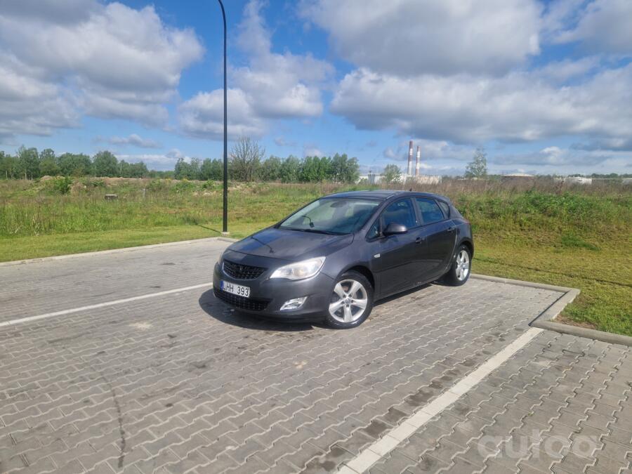 Opel Astra J [restyling] Hatchback 5-doors