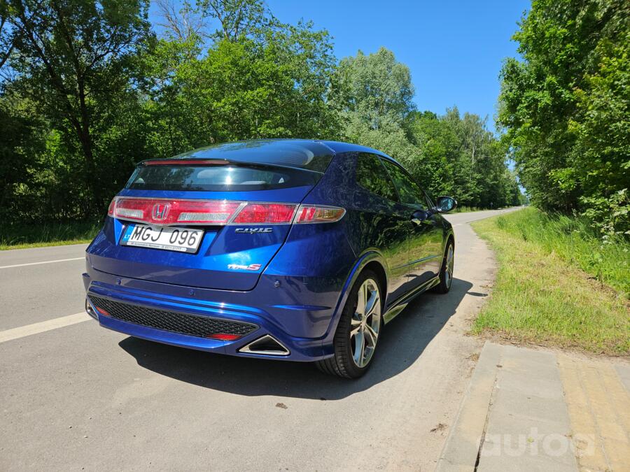 Honda Civic 8 generation [restyling] Type-S hatchback 3-doors