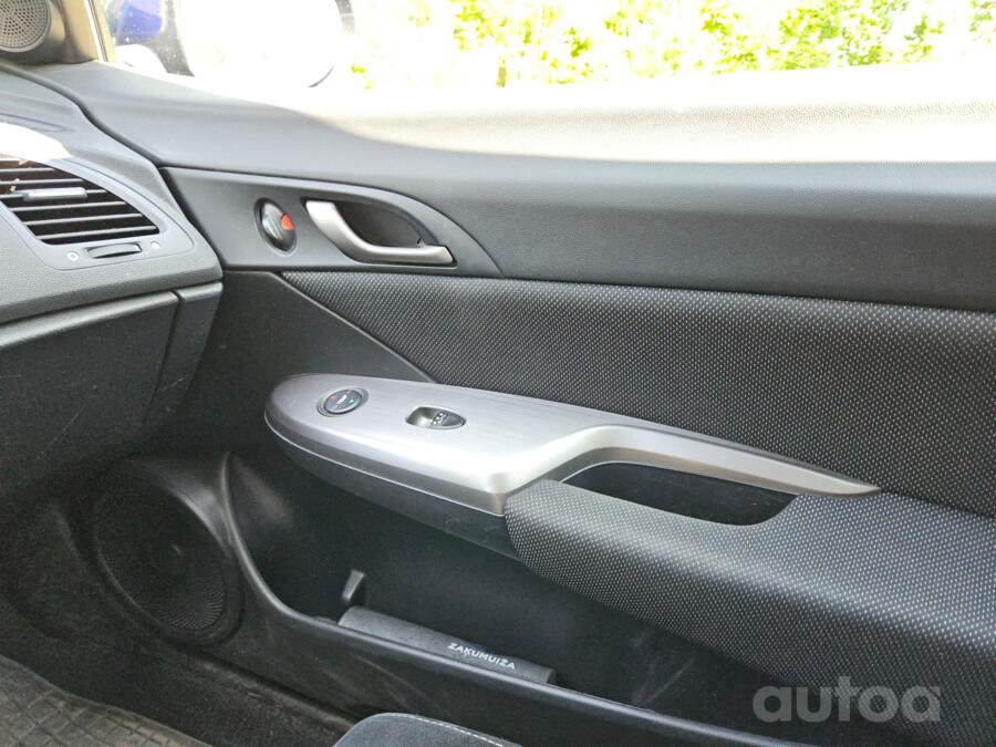 Honda Civic 8 generation [restyling] Type-S hatchback 3-doors