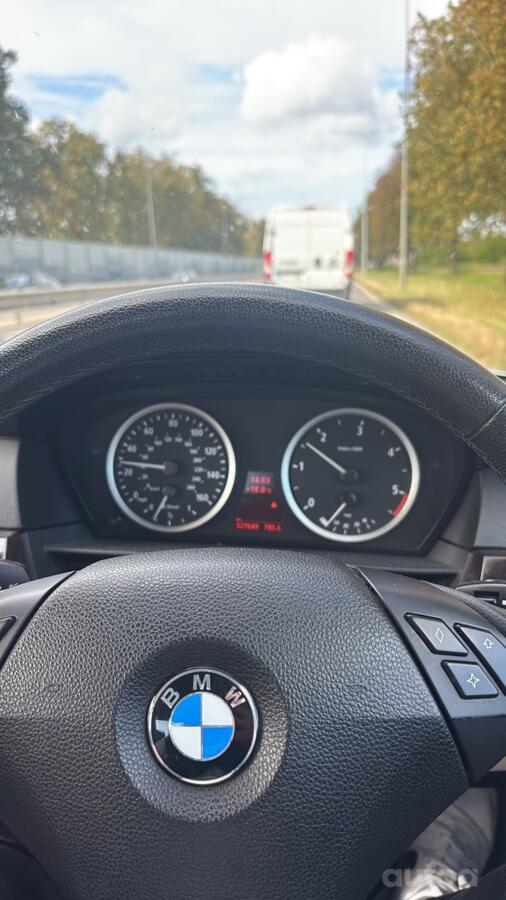 BMW 5 Series E60/E61 Sedan