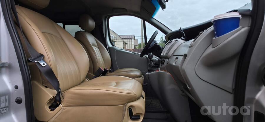Renault Trafic 2 generation [restyling] Minivan