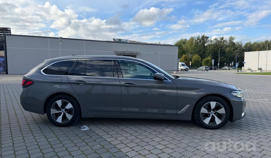 BMW 5 Series G30 Touring wagon