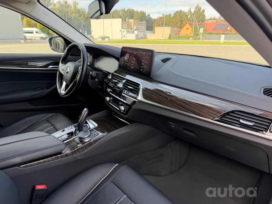 BMW 5 Series G30 Touring wagon