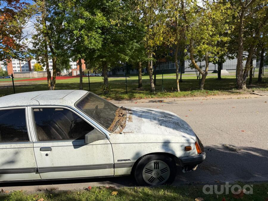 Opel Rekord E Sedan 4-doors