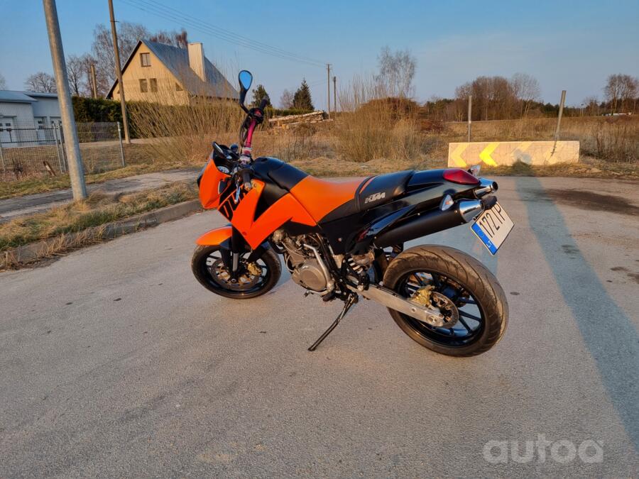 KTM Duke