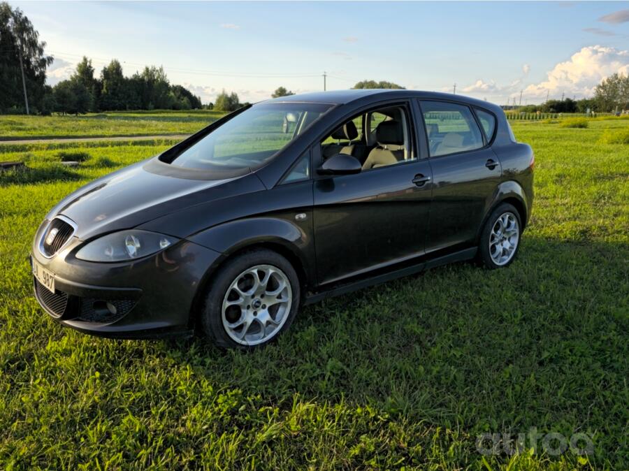 SEAT Toledo 3 generation Hatchback