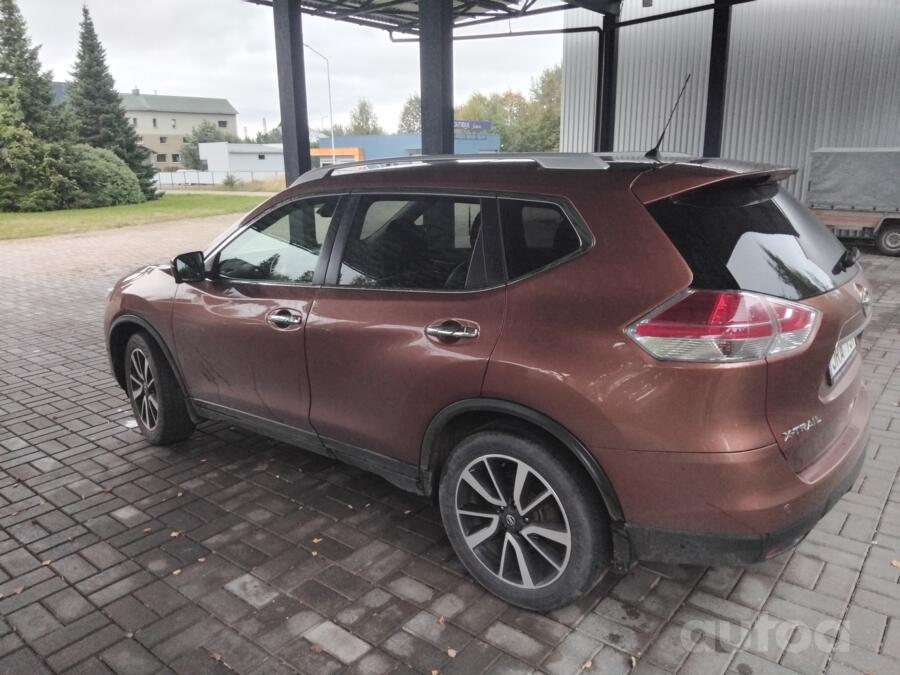 Nissan X-Trail T32 Crossover