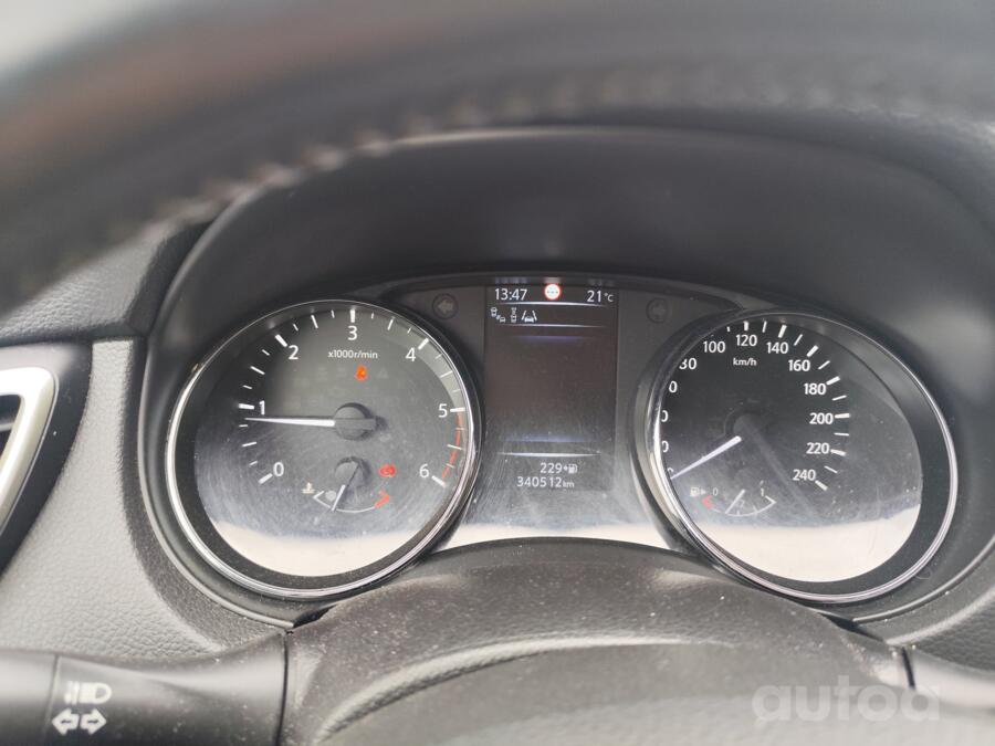 Nissan Qashqai 2 generation Crossover