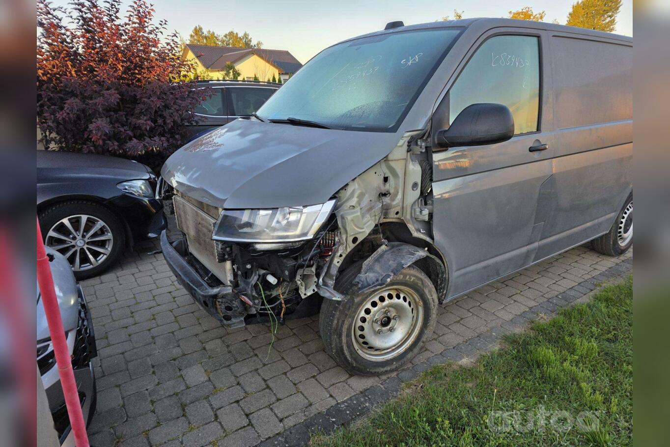Volkswagen Transporter T6 Kombi minivan 4-doors