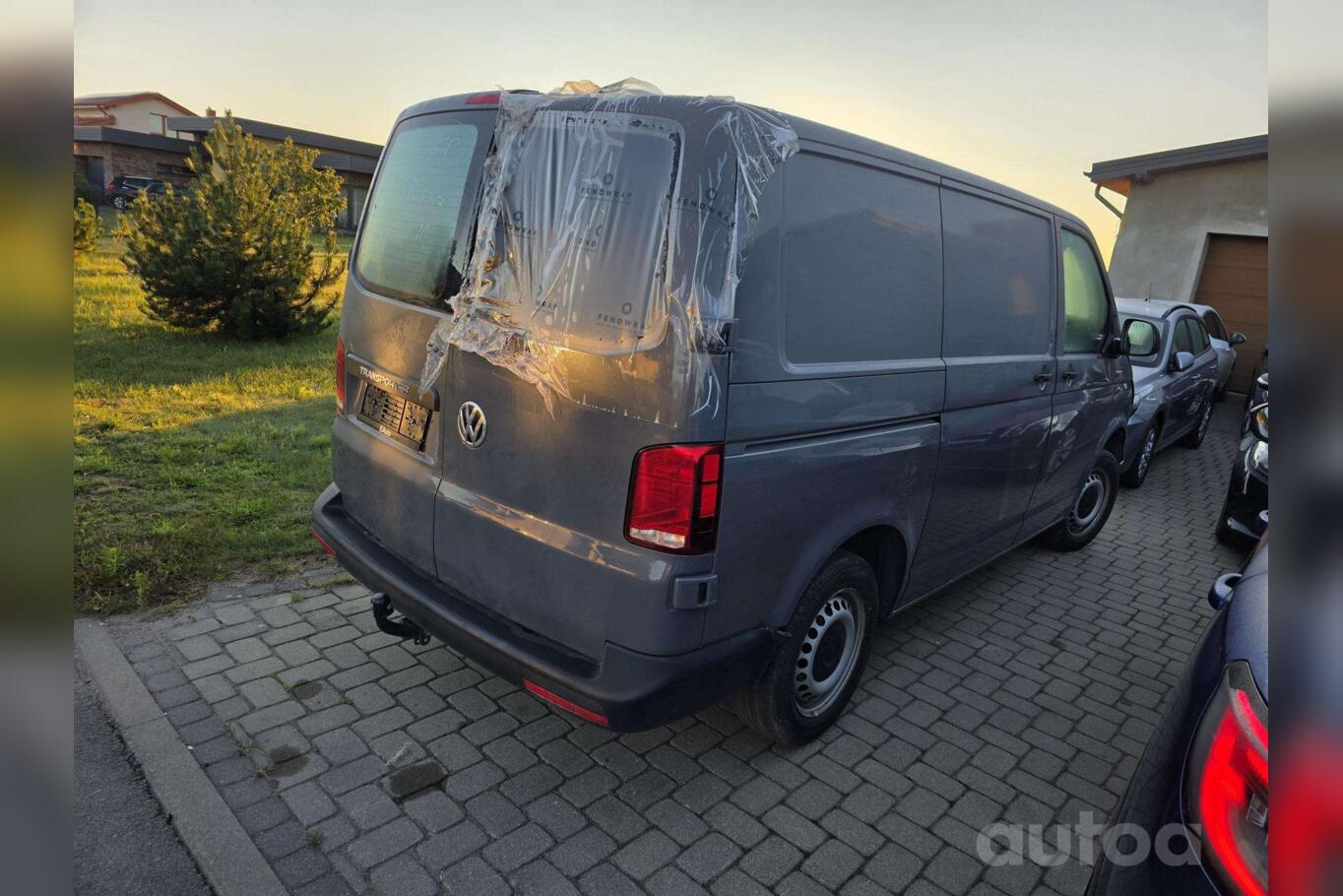 Volkswagen Transporter T6 Kombi minivan 4-doors