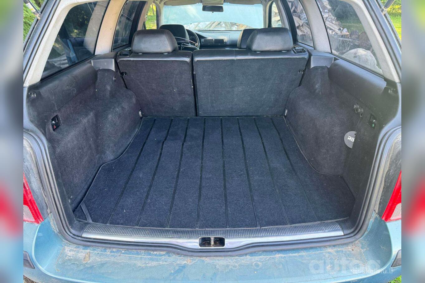 Volkswagen Passat B5 Sedan 4-doors