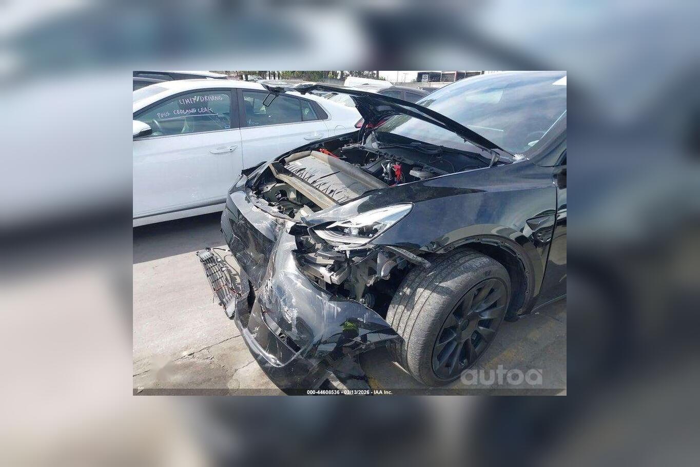 Tesla Model Y 1 generation Crossover