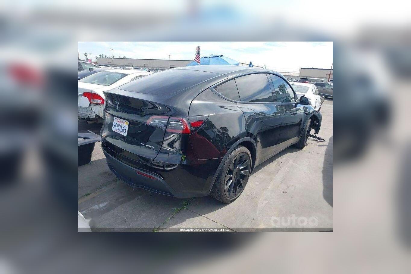 Tesla Model Y 1 generation Crossover