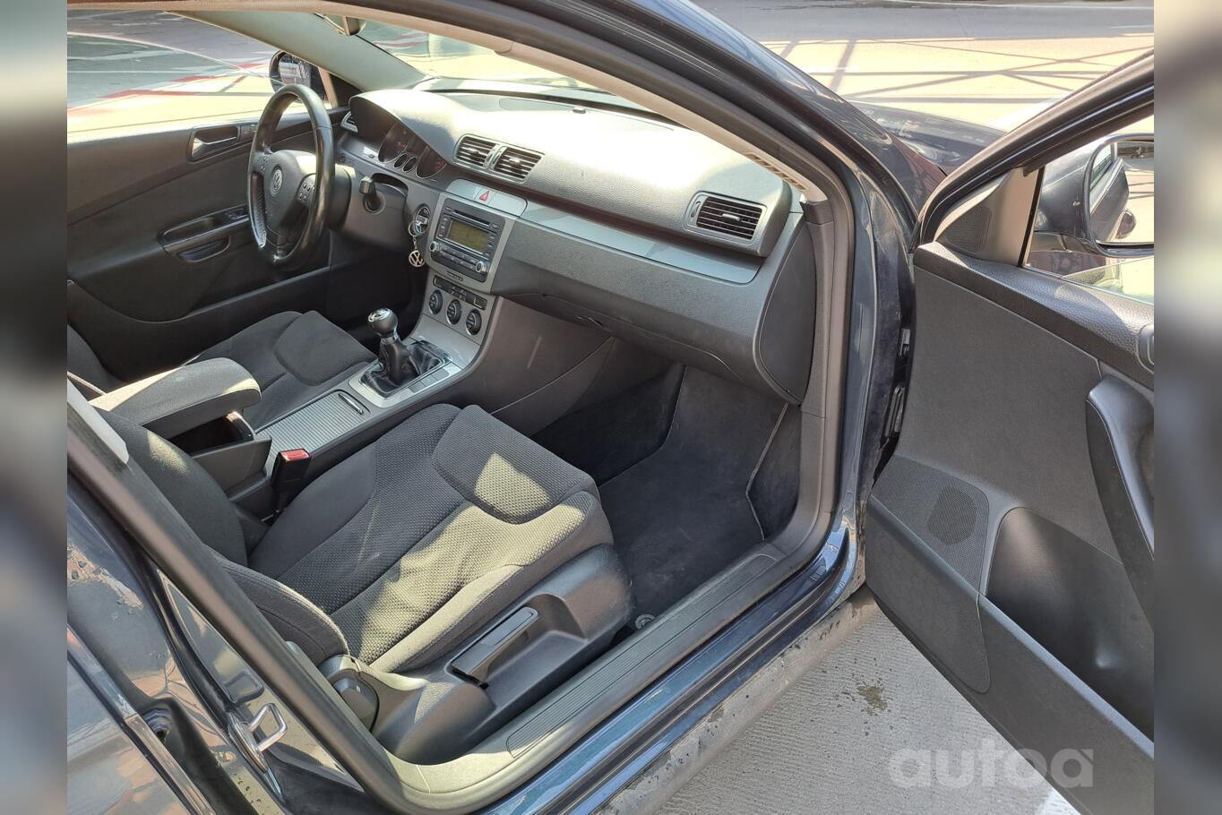 Volkswagen Passat B6 wagon 5-doors