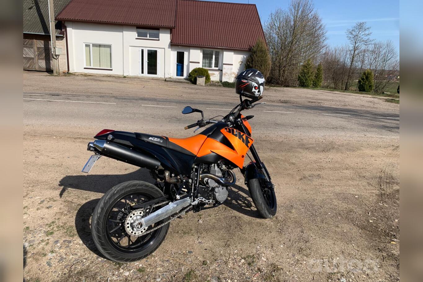 KTM Duke