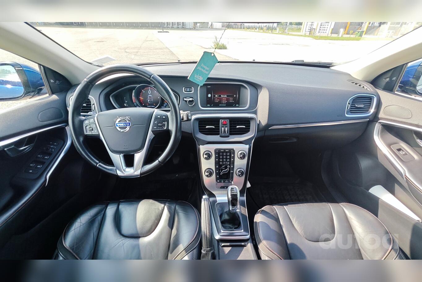 Volvo V40 2 generation Hatchback 5-doors