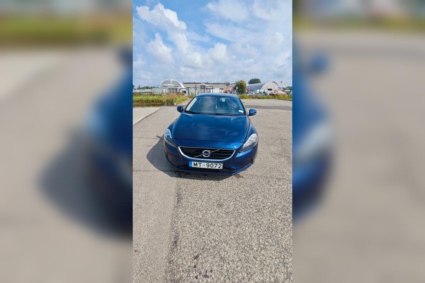 Volvo V40 2 generation Hatchback 5-doors