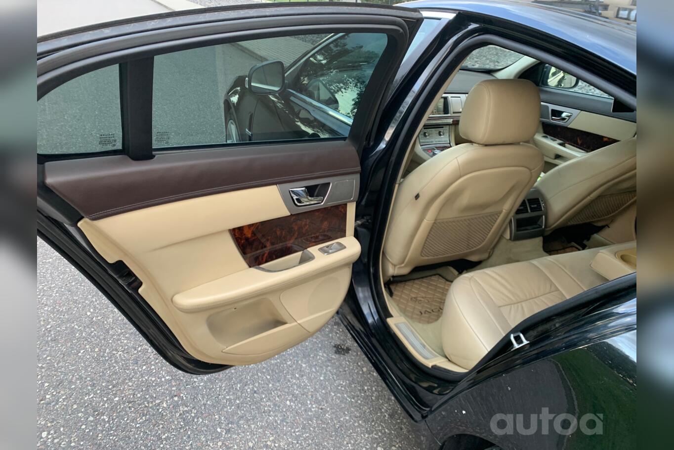 Jaguar XF X250 Sedan 4-doors