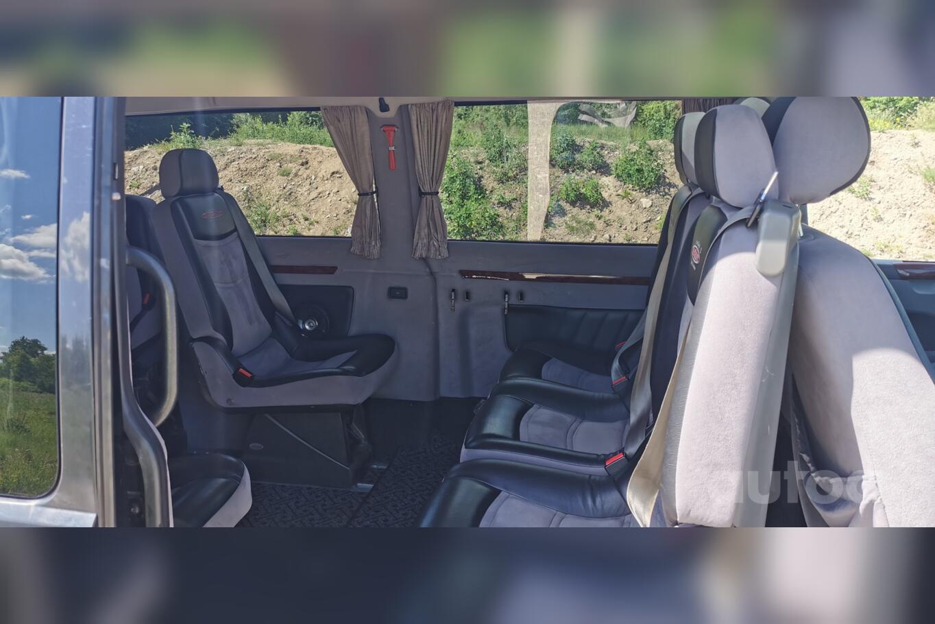 Volkswagen Transporter T5 Minivan 4-doors