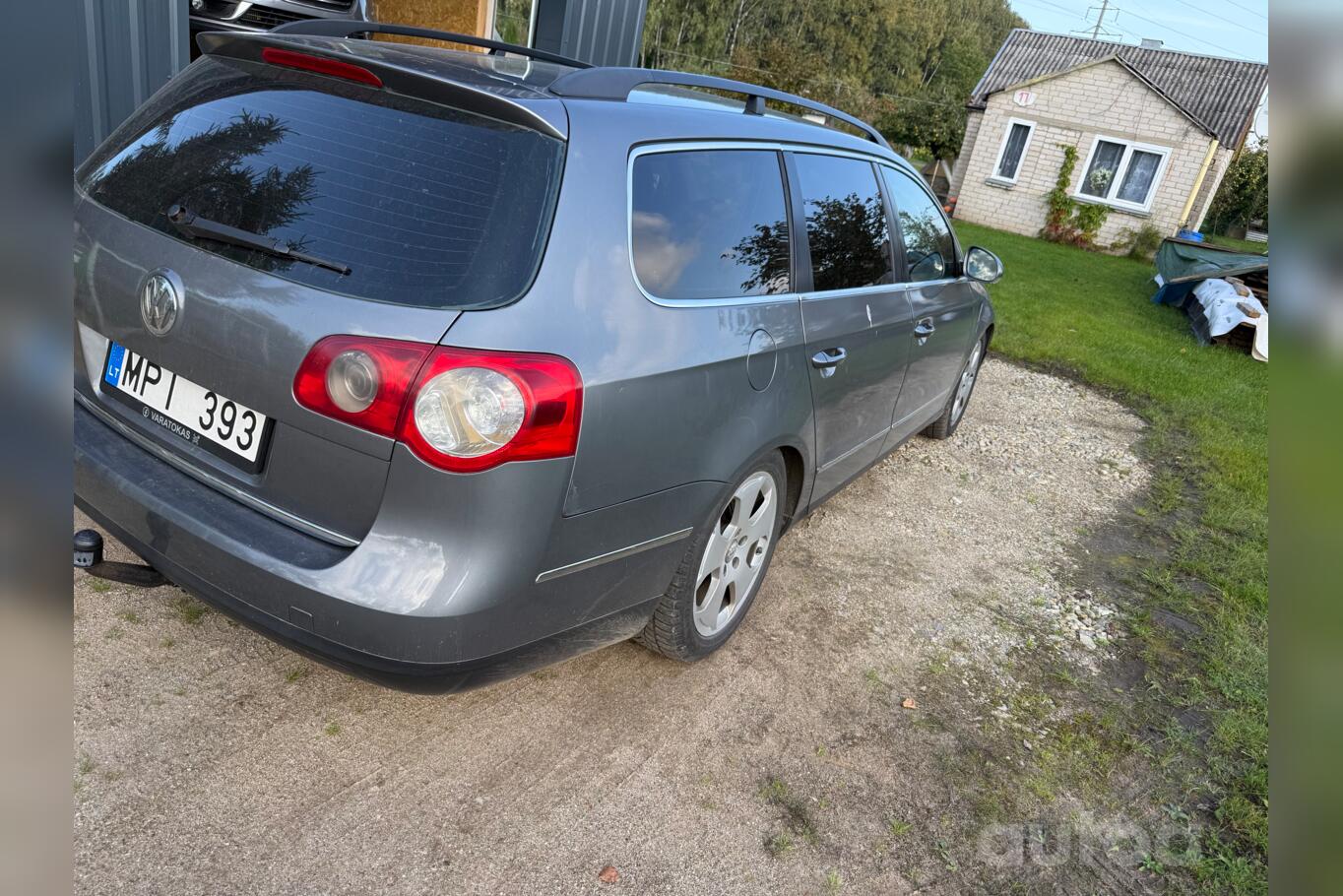Volkswagen Passat B6 wagon 5-doors