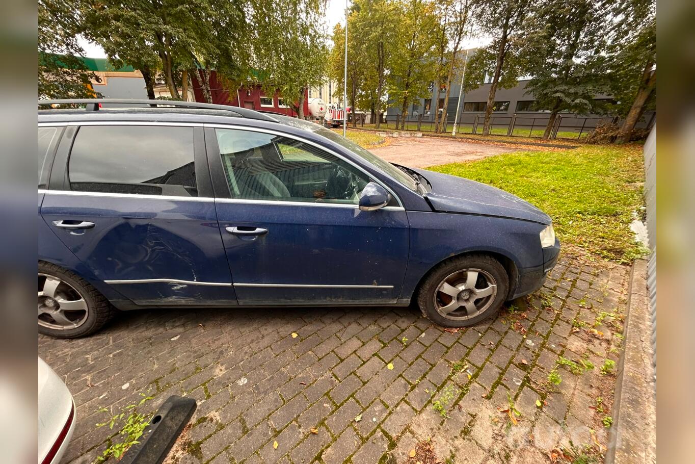 Volkswagen Passat B6 wagon 5-doors