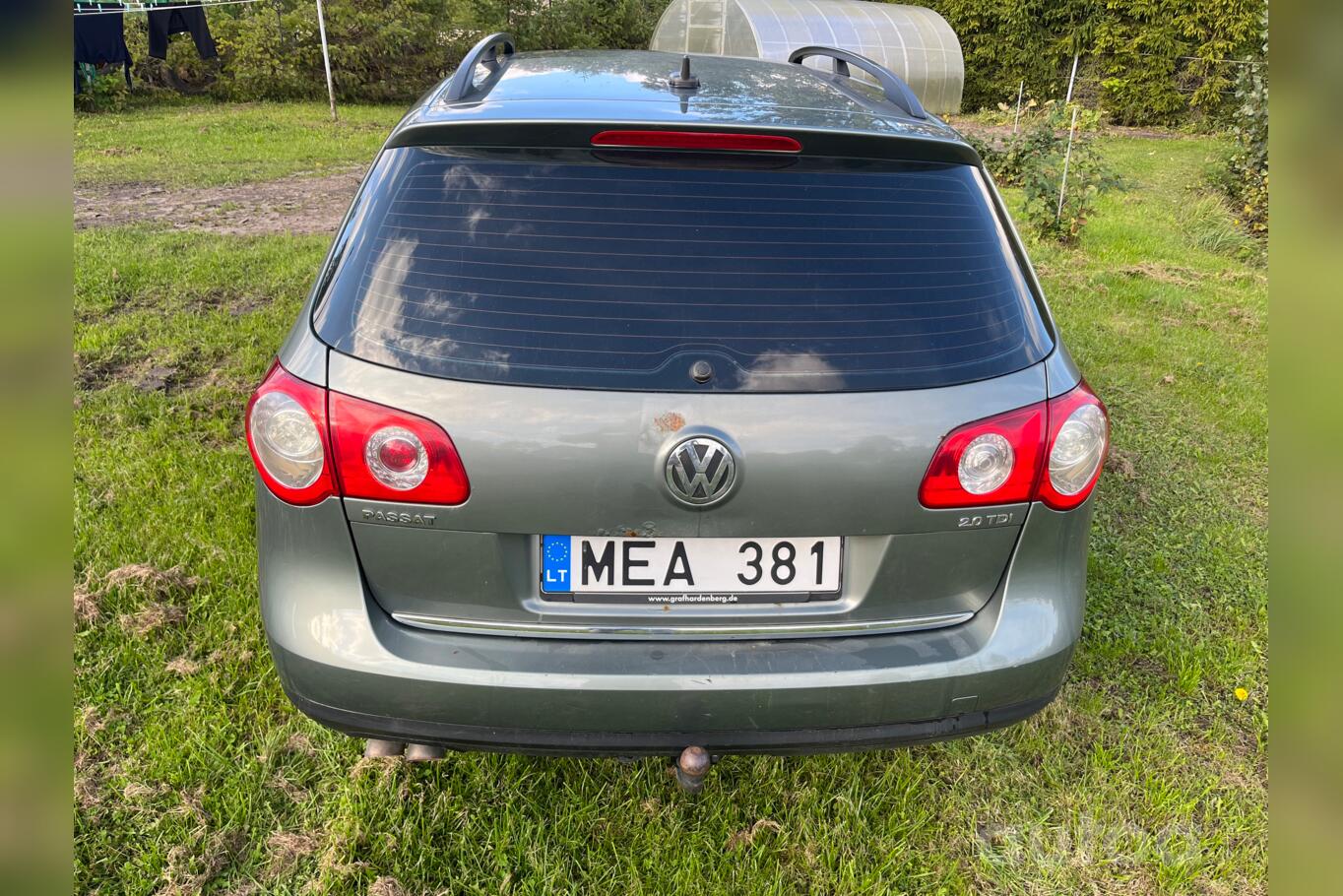 Volkswagen Passat B6 wagon 5-doors