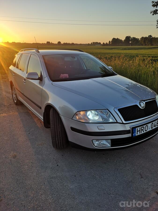 Skoda Octavia 2 generation Combi wagon 5-doors