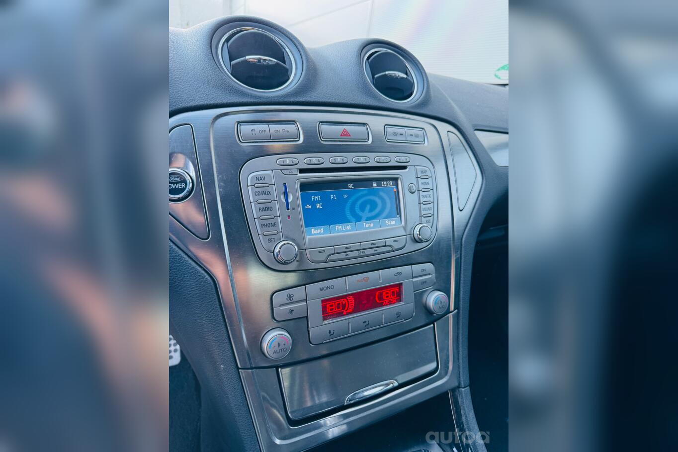 Ford Mondeo 4 generation wagon