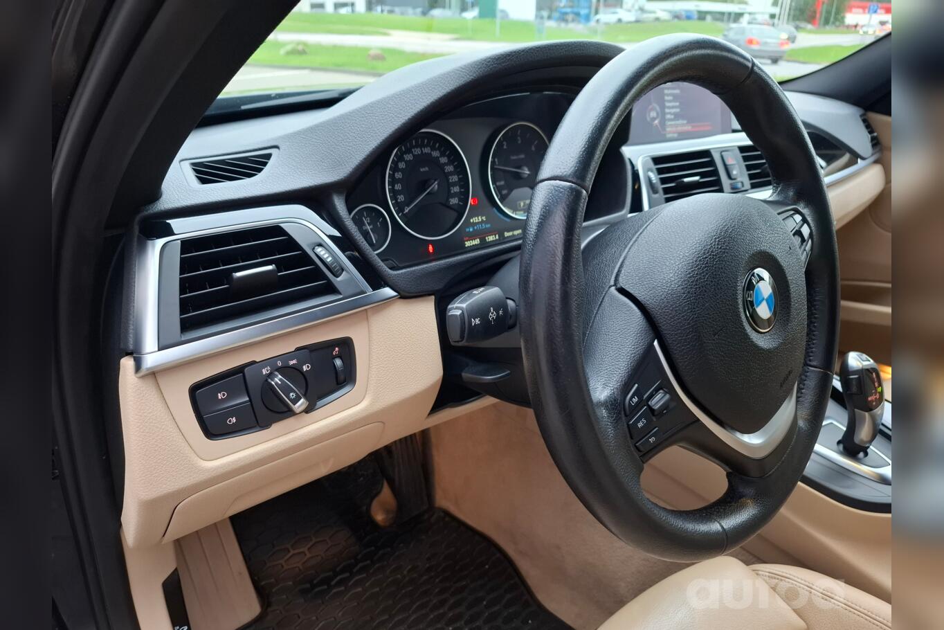 BMW 320 2016