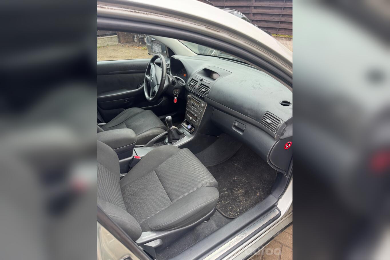 Toyota Avensis 2 generation wagon