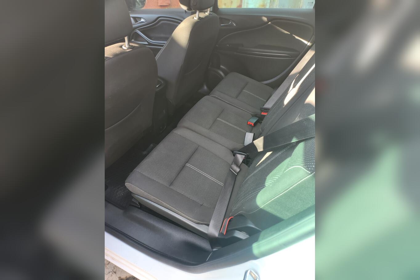 Opel Zafira Tourer 2012