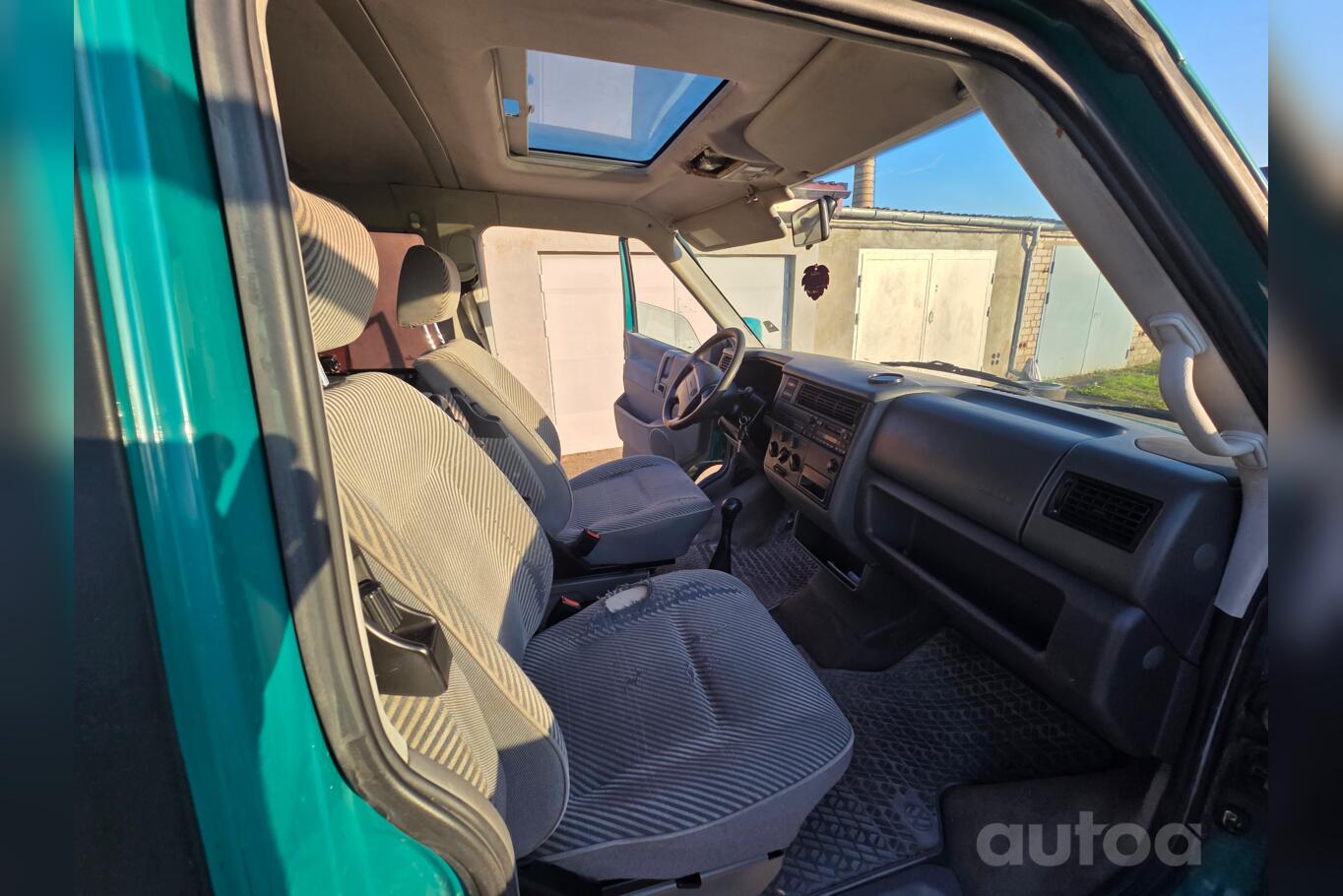 Volkswagen Caravelle T4 Minivan