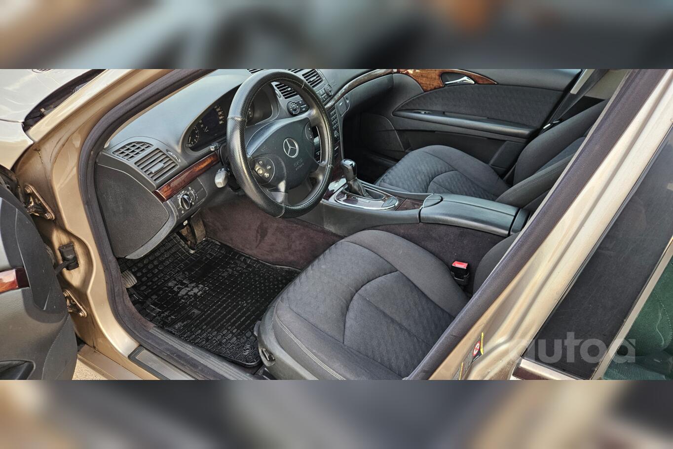 Mercedes-Benz E-Class W211 Sedan