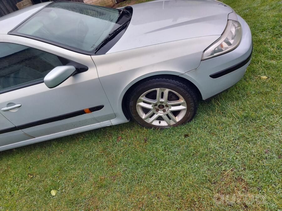 Renault Laguna 2 generation Liftback