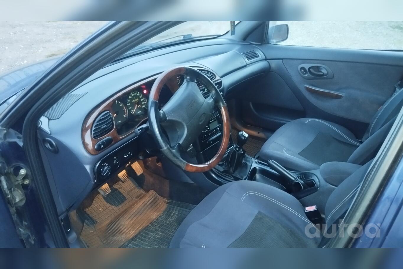 Ford Mondeo 2 generation Sedan