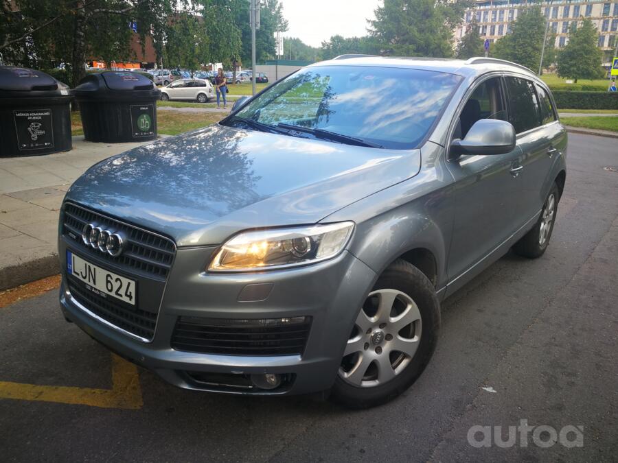 Audi Q7 4L Crossover